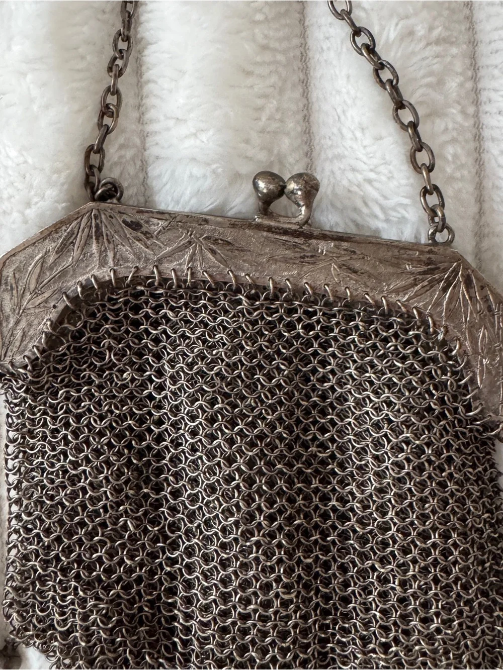 Vintage-Style silver  Chainmail Evening Bag in Antique Silver